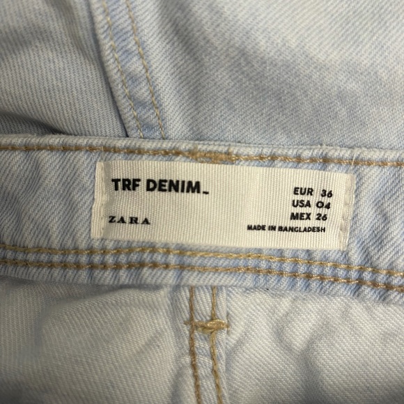 Zara TRF Denim High Rise Distressed Shorts - Picture 4 of 4